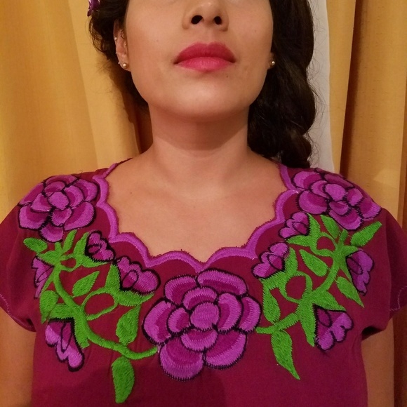 Boho/Mexican Embroidered Top - Picture 6 of 8